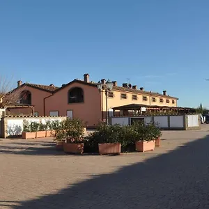 Ampio Con Piscina In Prossimità Del Mare Vada